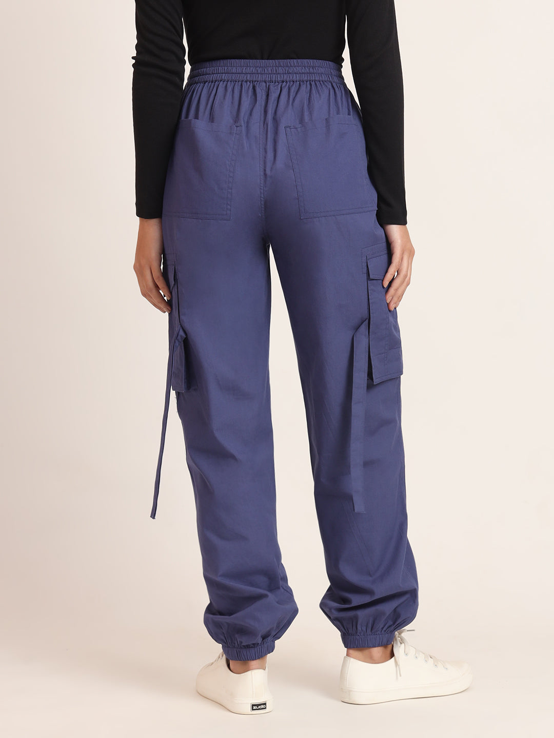 Women Regular Fit Mid-Rise Joggers