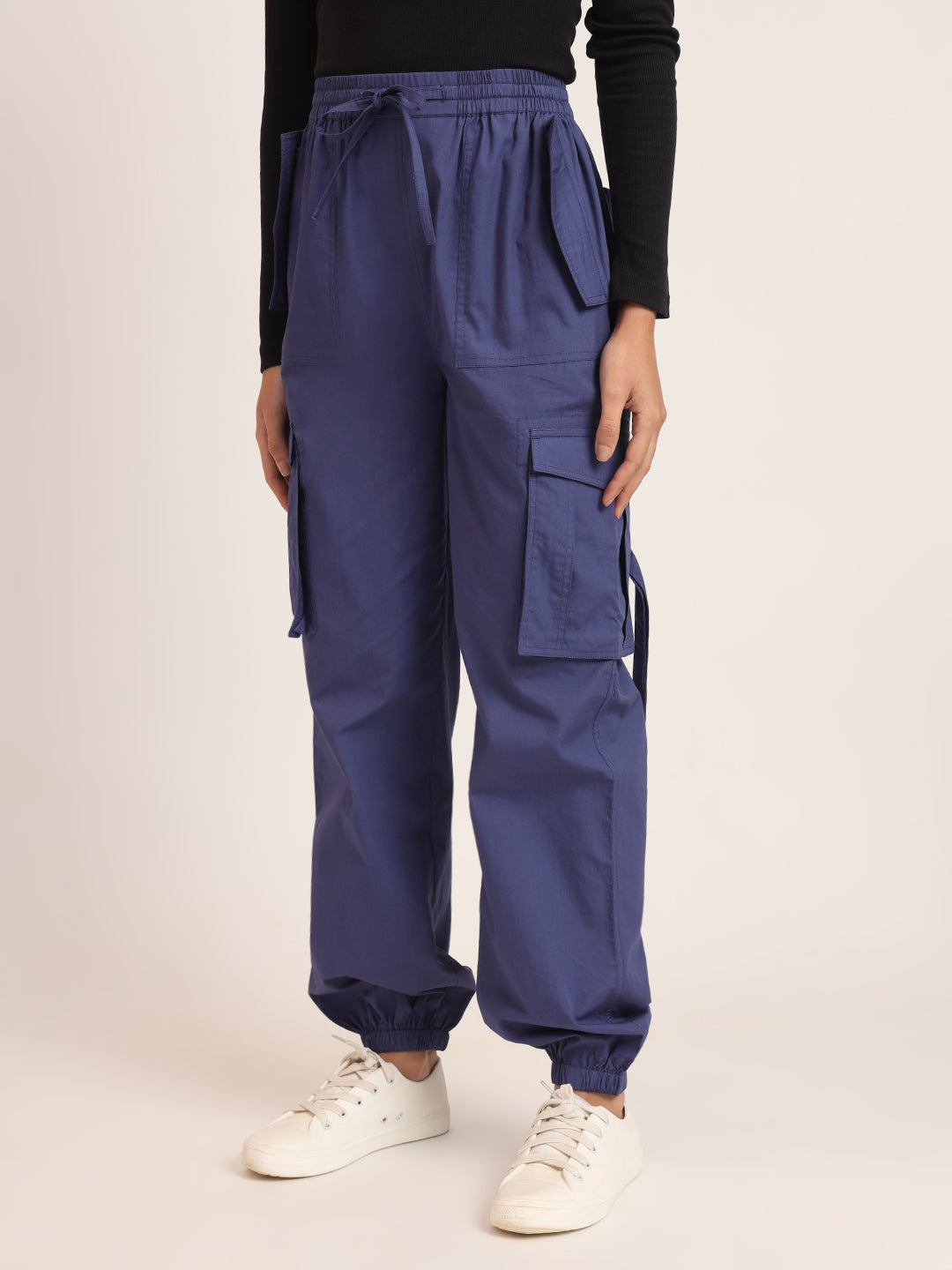 Women Regular Fit Mid-Rise Joggers