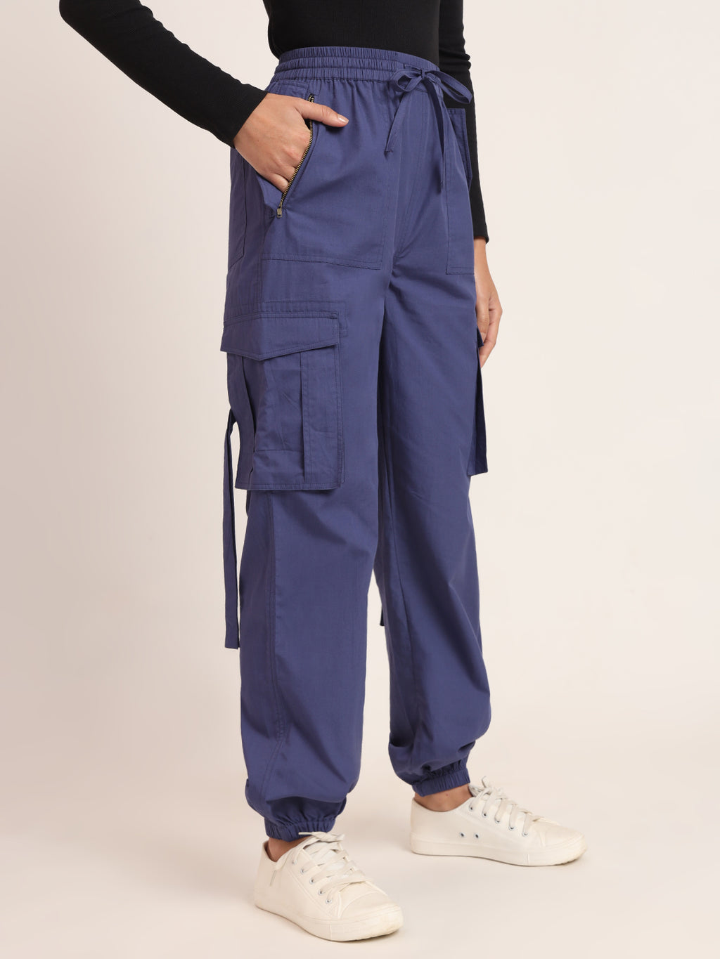 Women Regular Fit Mid-Rise Joggers