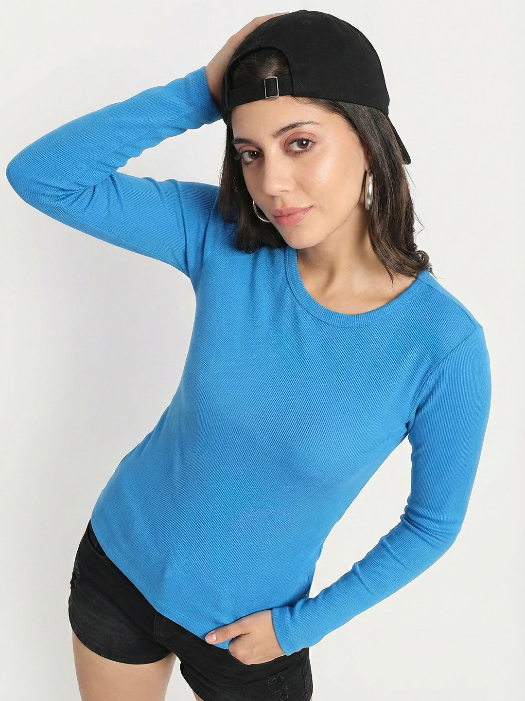 Ribbed Round Neck Fitted Top