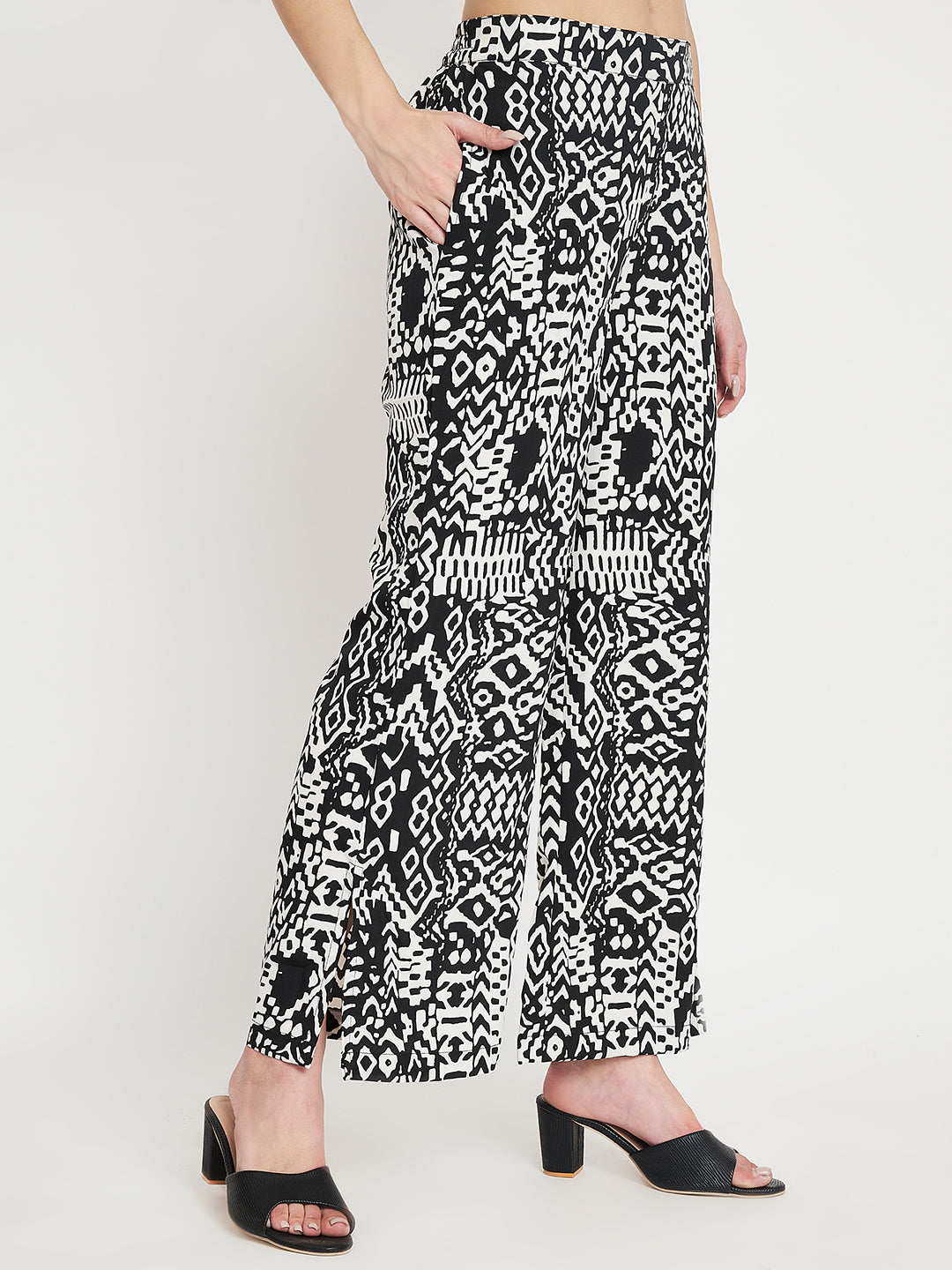 Women Abstract Printed Mid-Rise Flared Wide Leg Trouser