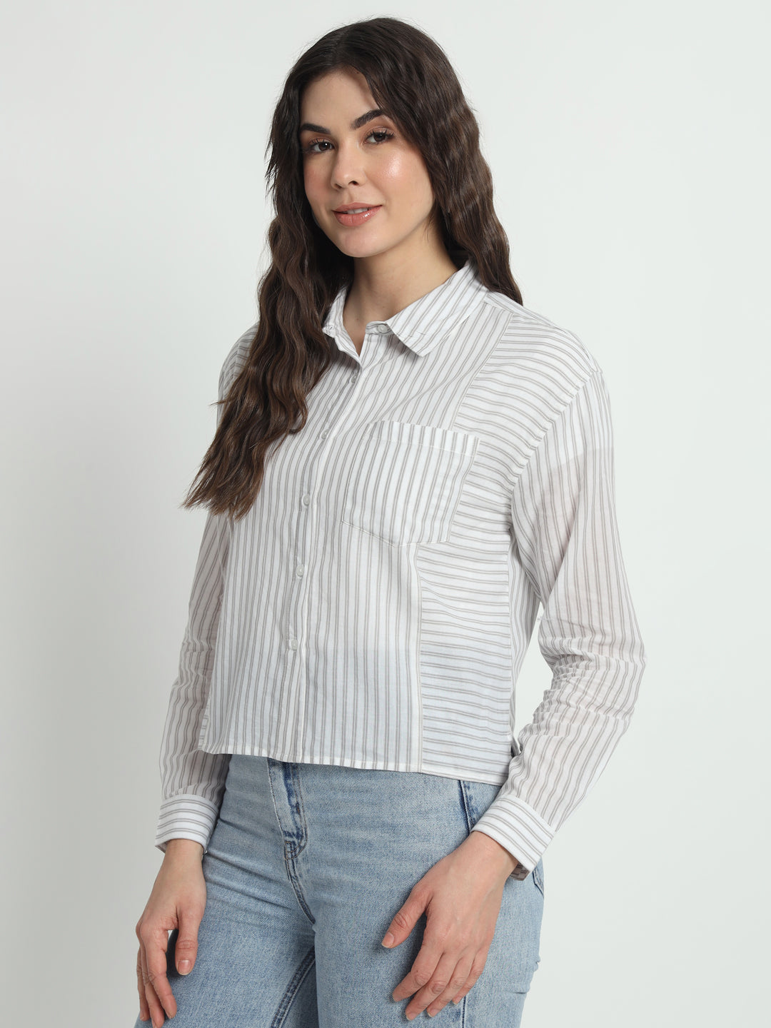 vertical stripe shirt