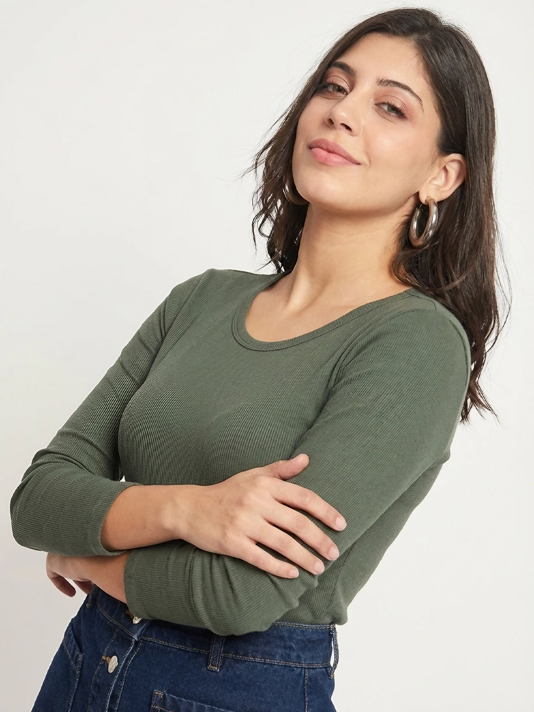 Front view of ribbed fitted top with round neck