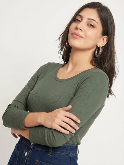 Front view of ribbed fitted top with round neck