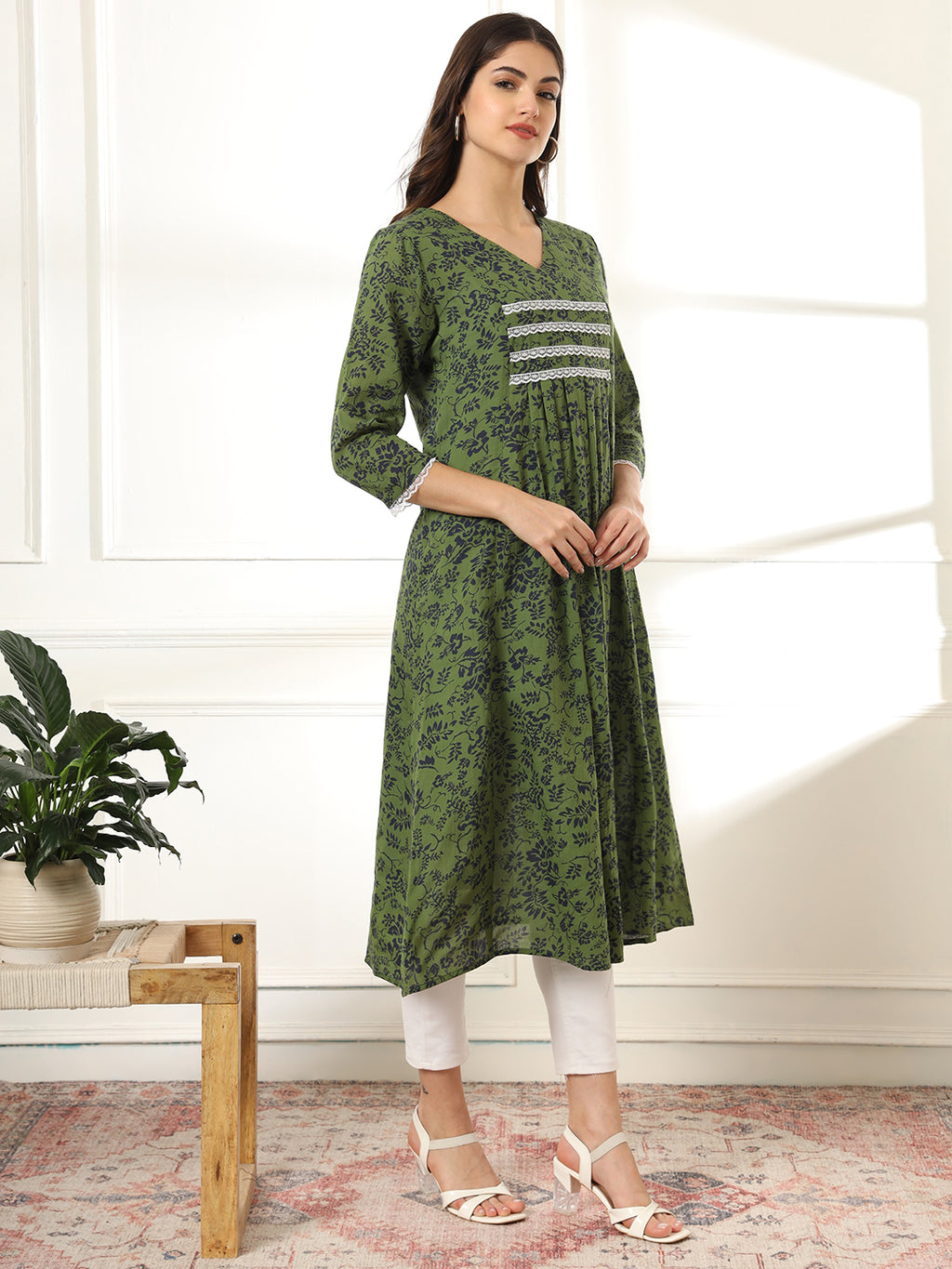 Floral Printed V-Neck Pure Cotton Pleated Anarkali Kurti